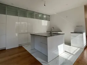 Prodej rodinného domu, Tři Dvory, 235 m2