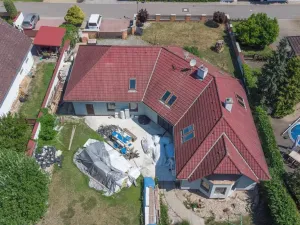 Prodej rodinného domu, Sezemice - Veská, 400 m2