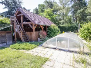 Prodej rodinného domu, Sezemice - Veská, 400 m2