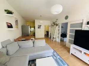Pronájem bytu 2+kk, Praha - Žižkov, Jeseniova, 55 m2