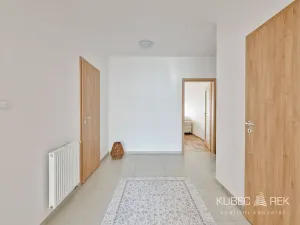 Pronájem bytu 3+kk, Praha - Uhříněves, Oty Bubeníčka, 86 m2