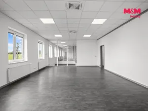 Pronájem kanceláře, Pletený Újezd, Družstevní, 451 m2