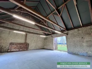 Pronájem skladu, Kněževes, 133 m2
