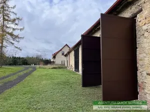 Pronájem skladu, Kněževes, 133 m2
