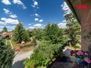 Prodej bytu 3+1, Suchomasty, 74 m2