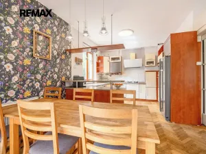 Prodej vily, Praha - Dejvice, U dejvického rybníčku, 400 m2