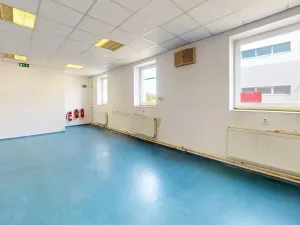 Pronájem kanceláře, Hradec Králové, Akademika Bedrny, 470 m2