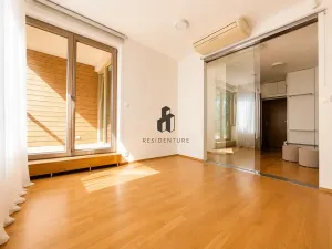 Pronájem bytu 3+kk, Praha - Žižkov, Jeseniova, 87 m2