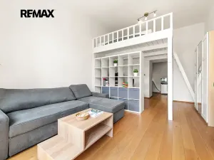 Prodej bytu 1+1, Praha - Karlín, Prvního pluku, 39 m2