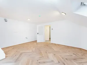 Prodej bytu 2+kk, Praha - Vršovice, Žitomírská, 54 m2