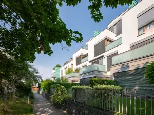 Prodej bytu 1+kk, Černošice, Mokropeská, 40 m2