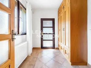 Pronájem rodinného domu, Praha - Nebušice, Hornofova, 230 m2