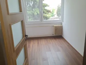 Pronájem bytu 3+1, Praha - Horní Počernice, Komárovská, 63 m2