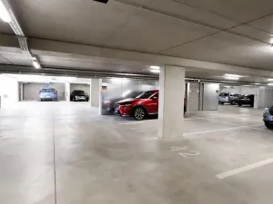 Pronájem garážového stání, Brno, Slepá, 10 m2