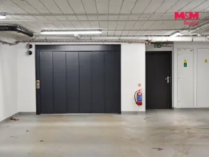Pronájem garážového stání, Hradec Králové - Pražské Předměstí, 13 m2