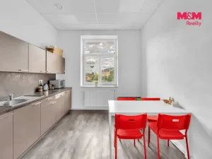 Pronájem kanceláře, Jičín - Pražské Předměstí, Ruská, 136 m2