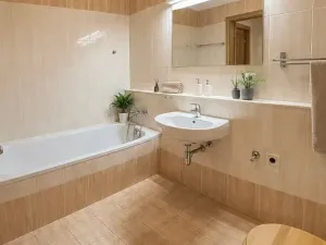 Pronájem bytu 2+kk, Praha - Uhříněves, Václava Trojana, 52 m2