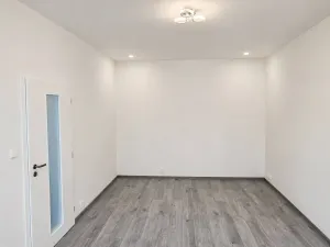 Pronájem bytu 2+1, Praha - Vysočany, U vysočanského pivovaru, 50 m2