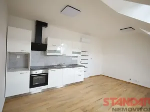 Pronájem bytu 2+kk, Přeštice, Revoluční, 45 m2