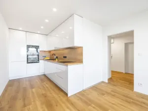 Prodej bytu 3+kk, Praha - Petrovice, Rezlerova, 69 m2
