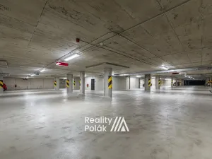 Pronájem garážového stání, Liberec, Tovární, 15 m2