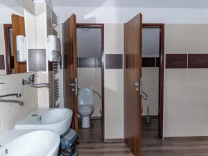Prodej komerční nemovitosti, Dubí, Horská, 3047 m2