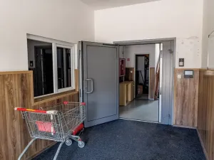Prodej výrobních prostor, Dubí, Horská, 3047 m2