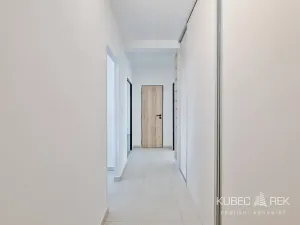 Prodej bytu 2+1, Tábor, Jesenského, 64 m2