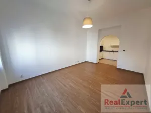 Pronájem bytu 1+1, Praha - Vinohrady, Máchova, 37 m2