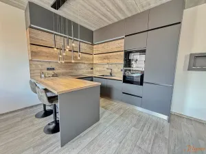 Prodej bytu 2+kk, Kladno, Vrchlického, 77 m2