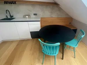 Pronájem bytu 1+kk, Praha - Libeň, Konšelská, 30 m2
