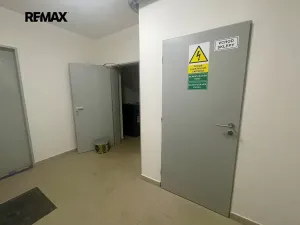 Pronájem bytu 1+kk, Praha - Libeň, Konšelská, 30 m2