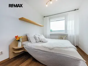 Pronájem bytu 2+kk, Kladno, Na růžovém poli, 41 m2