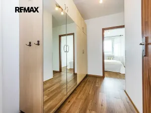 Pronájem bytu 2+kk, Kladno, Na růžovém poli, 41 m2