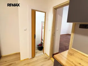 Pronájem bytu 3+1, Praha - Nové Město, Karlovo náměstí, 79 m2