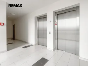 Prodej bytu 1+kk, Praha - Hrdlořezy, Učňovská, 45 m2
