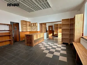 Pronájem obchodního prostoru, Mohelnice, Kostelní nám., 80 m2