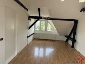 Pronájem bytu 3+1, Staré Město, Hradišťská, 90 m2