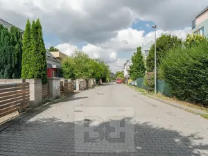Pronájem rodinného domu, Praha - Kbely, Pod Nouzovem, 148 m2