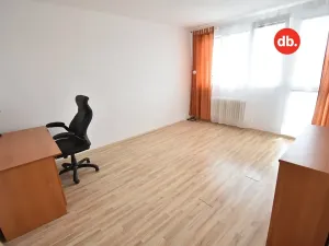 Pronájem bytu 2+1, Karlovy Vary, Dvořákova, 67 m2