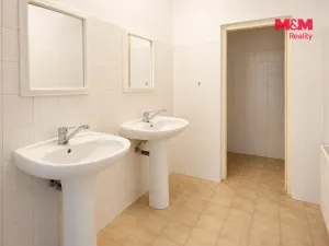 Pronájem obchodního prostoru, Chomutov, Vršovců, 145 m2