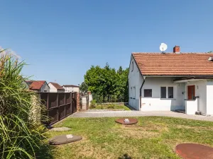 Prodej rodinného domu, Tři Dvory, 95 m2