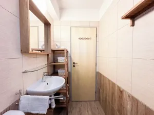 Pronájem bytu 2+kk, Praha - Libeň, Novákových, 41 m2