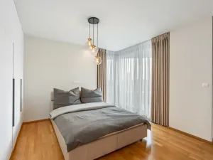 Pronájem bytu 2+kk, Praha - Žižkov, Ke kapslovně, 70 m2