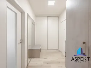 Pronájem bytu 1+kk, Praha - Stodůlky, Volutová, 52 m2