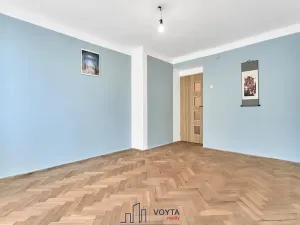 Prodej bytu 2+1, Karlovy Vary, Zbrojnická, 61 m2