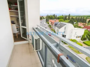 Pronájem bytu 1+kk, Praha - Hostivař, Hornoměcholupská, 30 m2