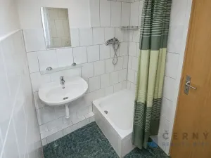 Pronájem bytu 2+kk, Liberec, Dobiášova, 36 m2