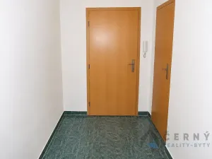 Pronájem bytu 2+kk, Liberec, Dobiášova, 36 m2