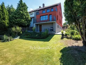 Prodej vícegeneračního domu, Praha - Štěrboholy, Pod areálem, 333 m2